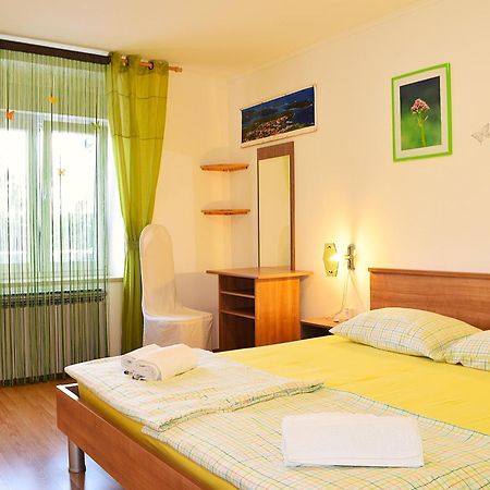 Holiday House Danica Banjole Exterior foto