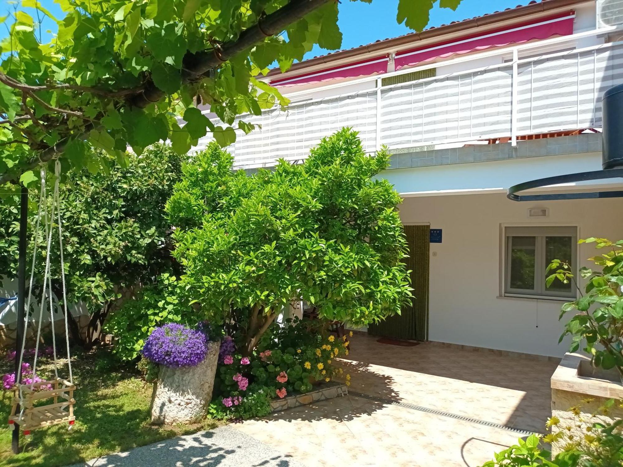 Holiday House Danica Banjole Exterior foto