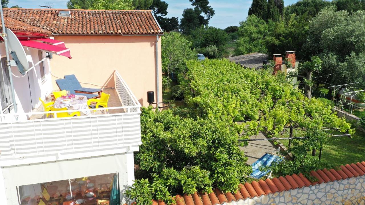 Holiday House Danica Banjole Exterior foto